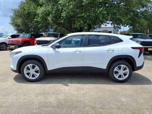 New 2026 Chevrolet Trax LS FWD image 8
