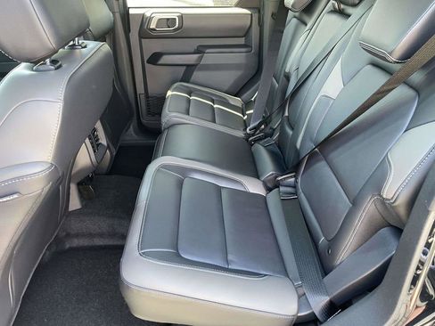 New 2026 Ford Bronco Outer Banks w/ Sasquatch Package AWD/4WD image 12