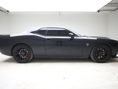 Used 2023 Dodge Challenger SRT Hellcat RWD image 6