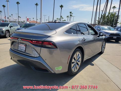 Used 2023 Toyota Mirai w/ Advanced Technology Package RWD image 4