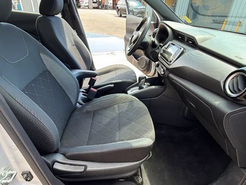 Used 2020 Nissan Kicks SV FWD image 27