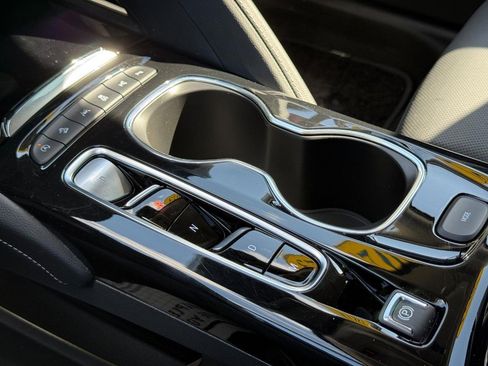 Certified 2023 Buick Envision Avenir image 21