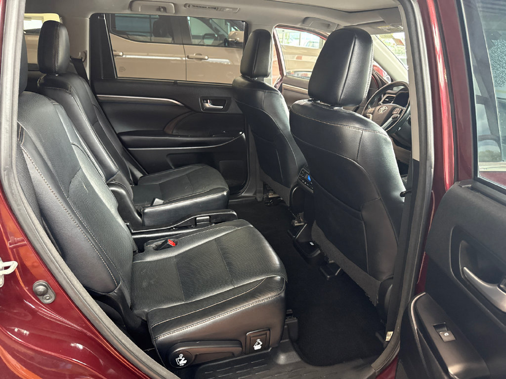 Used 2018 Toyota Highlander Limited Platinum AWD/4WD image 23