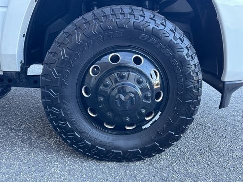 Used 2024 RAM 3500 Limited w/ Night Edition image 40