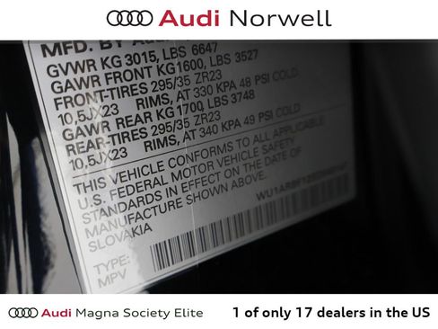 Certified 2025 Audi RS Q8 performance AWD/4WD image 3