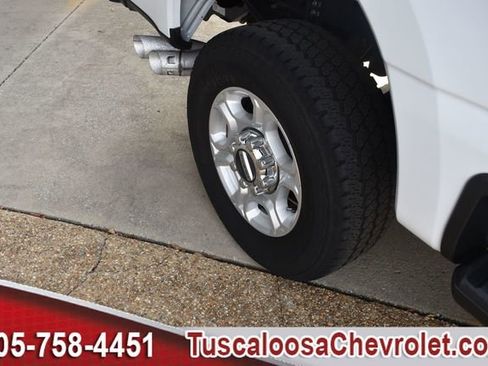 Used 2025 Ford F250 XLT w/ FX4 Off-Road Package image 13