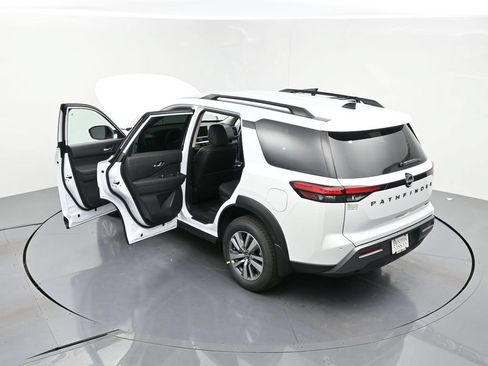 New 2026 Nissan Pathfinder SL FWD image 23