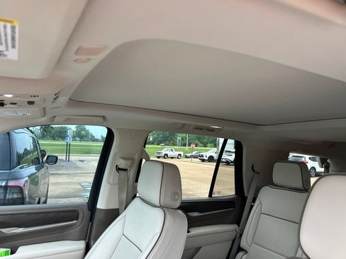 Used 2022 GMC Yukon Denali w/ Denali Premium Package RWD image 23
