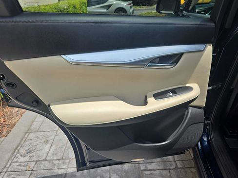 Used 2019 INFINITI QX50 Essential w/ Proactive Package FWD image 9