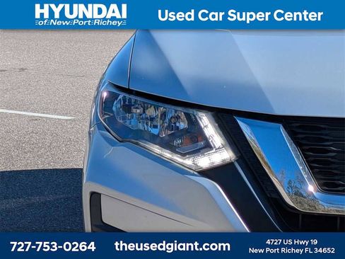 Used 2020 Nissan Rogue S image 9