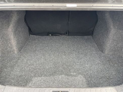 Used 2025 Nissan Versa SV image 29