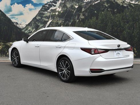 Used 2022 Lexus ES 250 w/ Premium Package AWD/4WD image 9