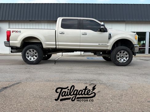 Used 2017 Ford F250 Lariat w/ Chrome Package AWD/4WD image 1