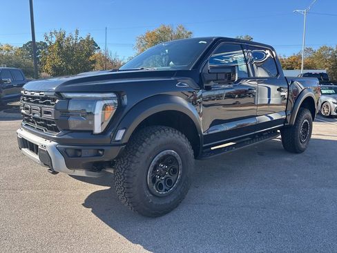 Used 2025 Ford F150 Raptor image 4