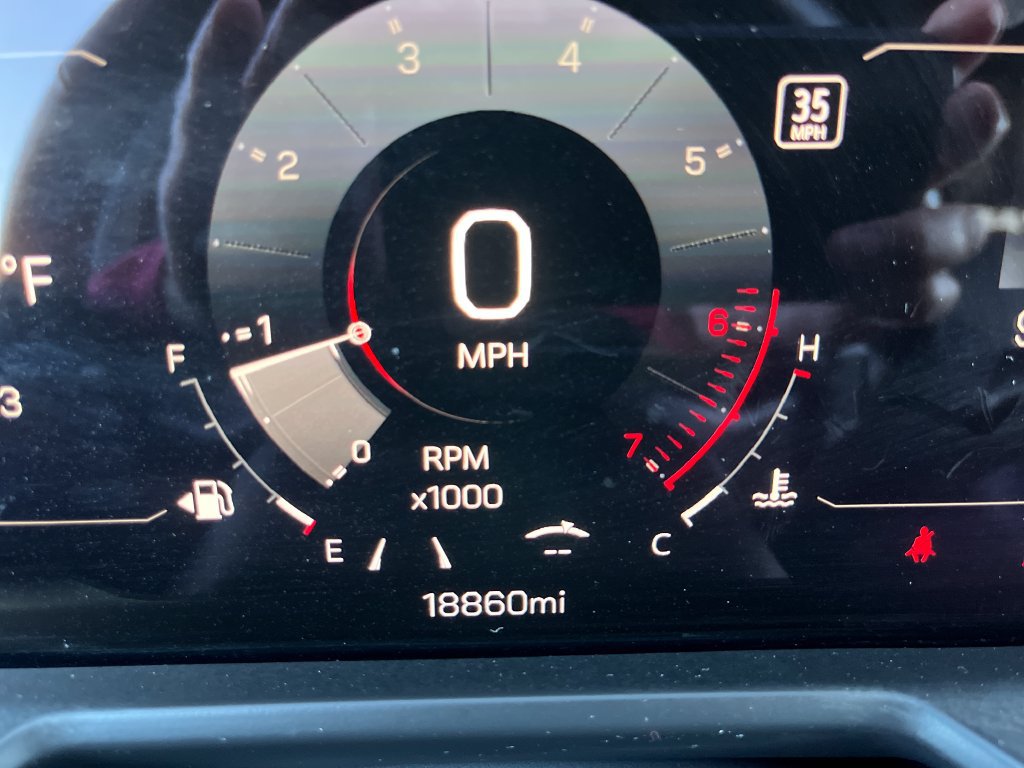 Used 2026 GMC Acadia Elevation w/ Elevation Premium Package FWD image 16