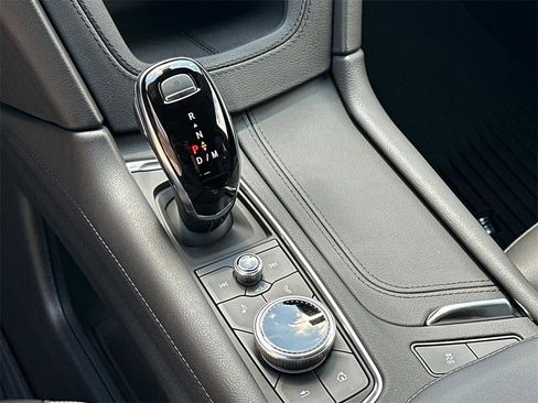 New 2025 Cadillac XT6 Luxury image 23