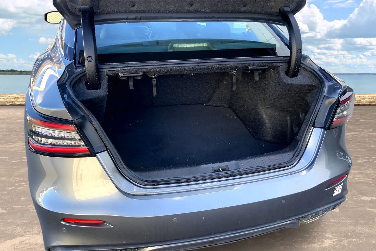 Used 2021 Nissan Maxima 3.5 SV w/ Floor Mat Group FWD image 18