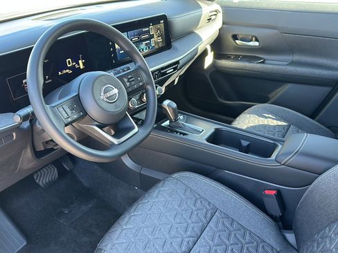 New 2025 Nissan Kicks SV w/ SV Premium Package image 9