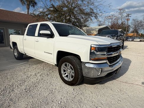 Used 2018 Chevrolet Silverado 1500 LT w/ All Star Edition image 3