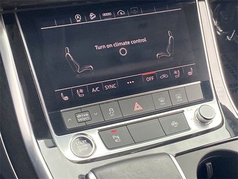 Used 2021 Audi Q8 Premium Plus w/ Premium Plus Package image 32