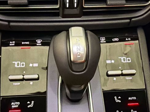 New 2026 Porsche Macan AWD/4WD image 18