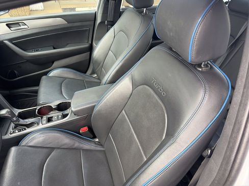 Used 2018 Hyundai Sonata Limited image 10