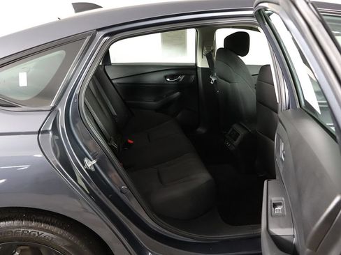 Used 2025 Honda Accord SE image 29