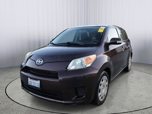 Used 2012 Scion xD image 3