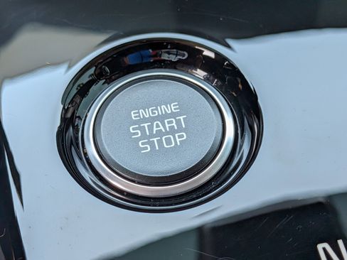 Used 2023 Kia Sportage EX image 27