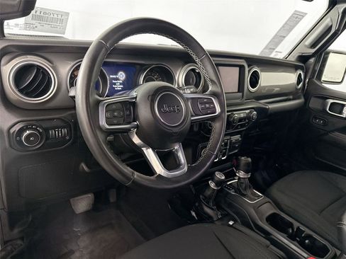 Used 2021 Jeep Wrangler Unlimited Sahara AWD/4WD image 8
