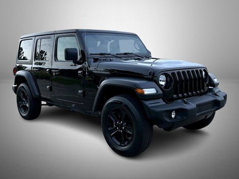 Used 2022 Jeep Wrangler Unlimited Sport AWD/4WD image 3