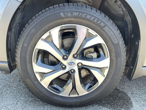 Used 2021 Subaru Outback Limited XT w/ Popular Package #2 AWD/4WD image 17