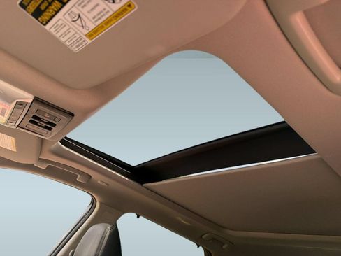 Used 2023 Nissan Rogue SL w/ SL Premium Package FWD image 23