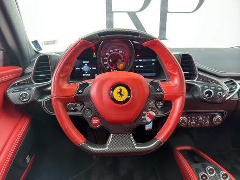 Used 2013 Ferrari 458 Spider RWD image 52