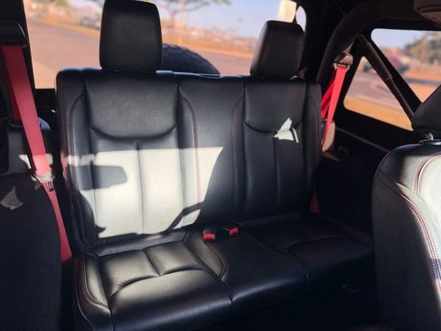 Used 2017 Jeep Wrangler Rubicon AWD/4WD image 10