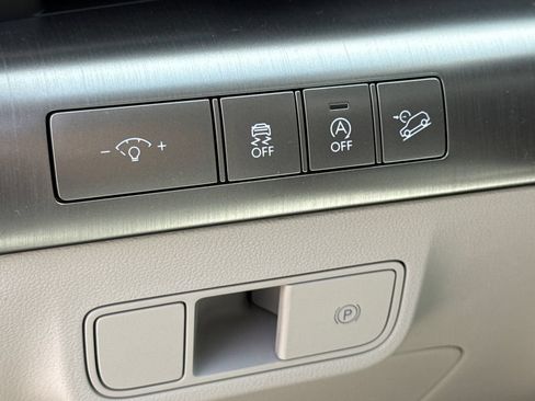 New 2026 Hyundai Elantra Limited FWD image 21
