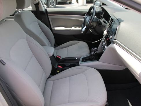 Used 2020 Hyundai Elantra Value Edition FWD image 32