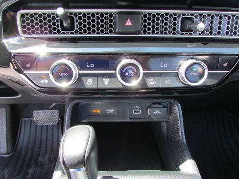 Used 2023 Honda Civic EX-L image 30