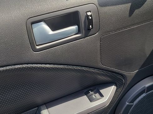 Used 2007 Ford Mustang GT RWD image 9