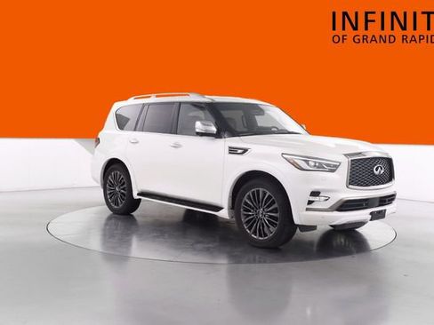Used 2024 INFINITI QX80 Sensory image 1