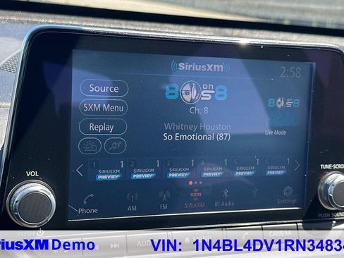 Used 2024 Nissan Altima 2.5 SV FWD image 27