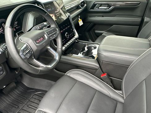 Certified 2025 GMC Yukon Elevation w/ Elevation Premium Package image 10