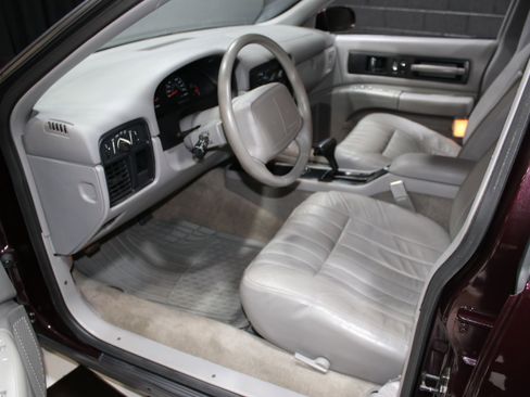 Used 1996 Chevrolet Impala SS RWD image 3
