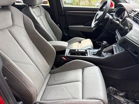 Used 2020 Audi Q3 2.0T Premium Plus w/ Premium Plus Package AWD/4WD image 19