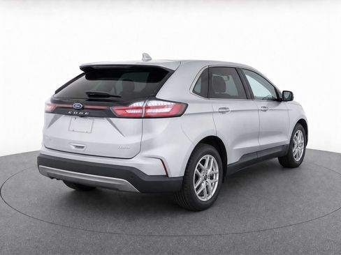 Used 2024 Ford Edge SEL AWD/4WD image 4
