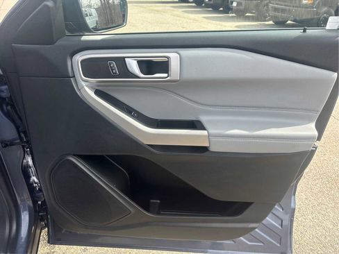 Used 2021 Ford Explorer XLT w/ Equipment Group 202A image 23