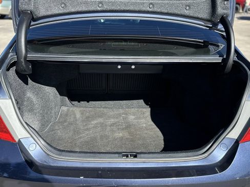 Used 2017 Toyota Camry LE image 11