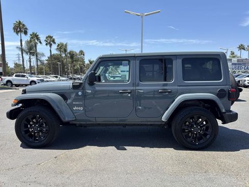 Used 2024 Jeep Wrangler Sahara image 5