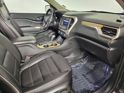 Used 2018 GMC Acadia Denali w/ Technology Package AWD/4WD image 11