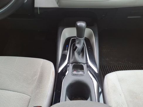 Used 2020 Toyota Corolla LE FWD image 23